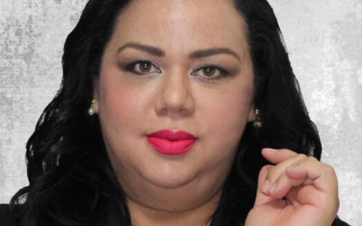 sue-noriega-asesora-inmobiliaria-en-los-cabos