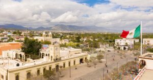 Vista comparativa de San José del Cabo y Cabo San Lucas, Los Cabos.