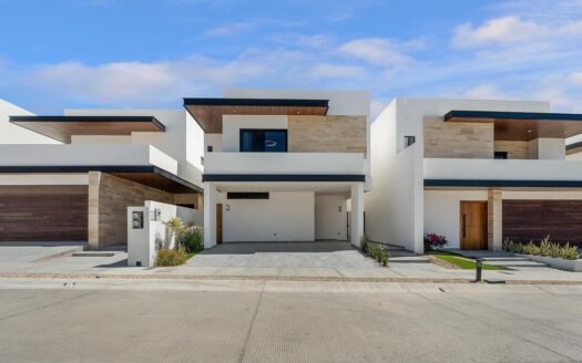 Casa en Venta en Los Cabos | 3 recamaras, casa club, Solara del Mar | El Tezal, Cabo San Lucas.